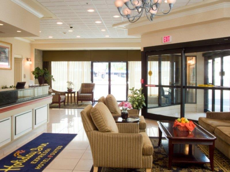 Express & Boston - By Ihg Cambridge