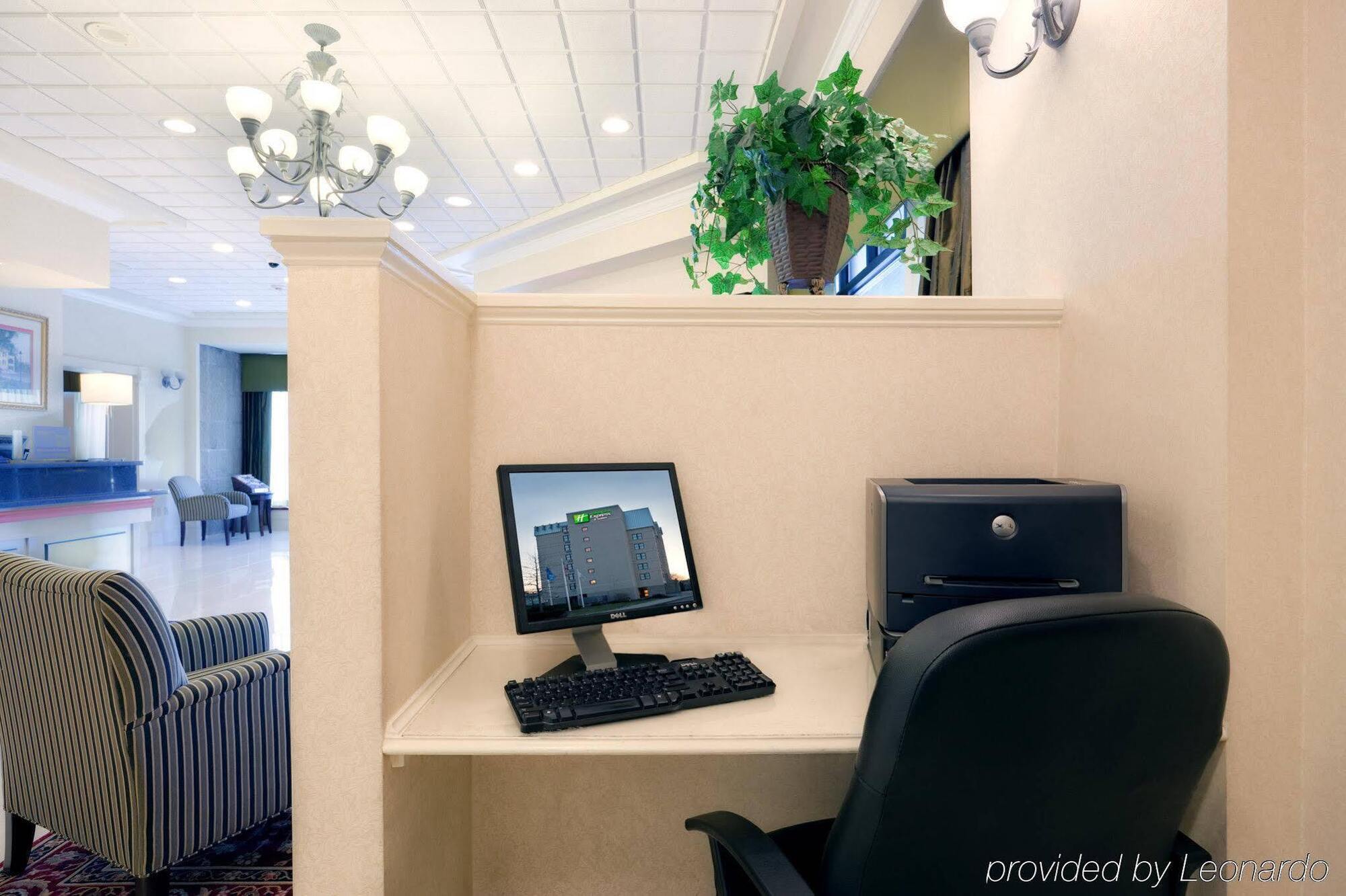 Hotel Express & Boston - By Ihg 3*